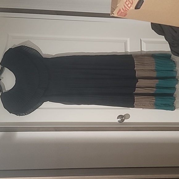 IMAN Dresses & Skirts - IMAN Woman's Pleated Maxi Dress Size XL